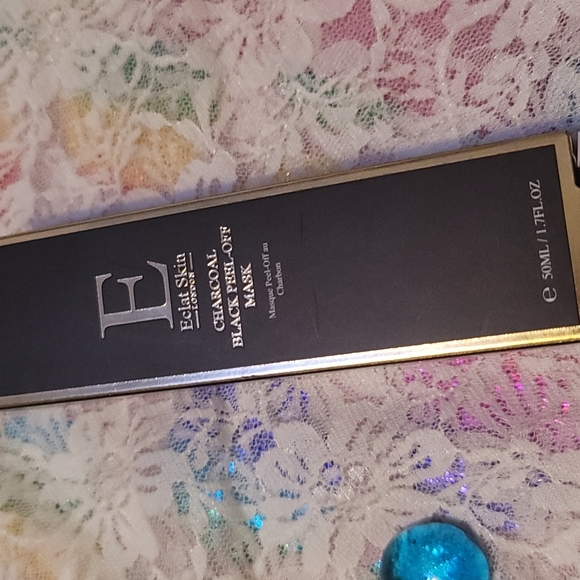 Eclat Skin London Charcoal Peel Off Mask - Picture 4 of 4